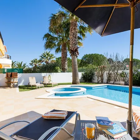 Coolhouses Algarve Luz, 2 Bed Semi Detached Villa, Jardim Palmeiras Condominium, A Semesterbostad