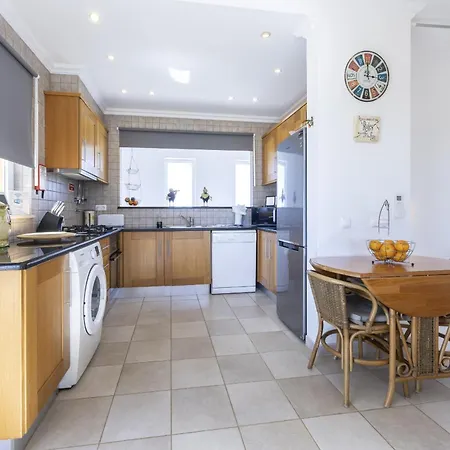 Coolhouses Algarve Luz, 2 Bed Semi Detached Villa, Jardim Palmeiras Condominium, A Mato Porcas