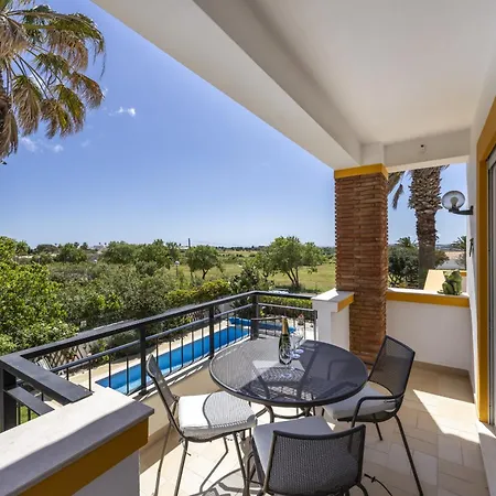 펜션 Coolhouses Algarve Luz, 2 Bed Semi Detached Villa, Jardim Palmeiras Condominium, A