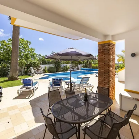 Coolhouses Algarve Luz, 2 Bed Semi Detached Villa, Jardim Palmeiras Condominium, A 펜션 Mato Porcas