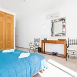 Coolhouses Algarve Luz, 2 Bed Semi Detached Villa, Jardim Palmeiras Condominium, A Mato Porcas