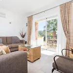 펜션 Coolhouses Algarve Luz, 2 Bed Semi Detached Villa, Jardim Palmeiras Condominium, A