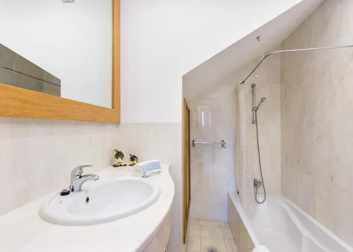 Hébergement de vacances Coolhouses Algarve Luz, 2 Bed Semi Detached Villa, Jardim Palmeiras Condominium, A