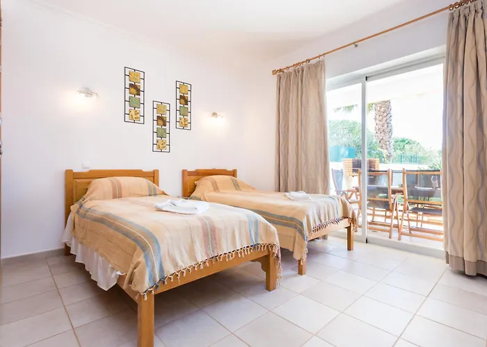 Hébergement de vacances Coolhouses Algarve Luz, 2 Bed Semi Detached Villa, Jardim Palmeiras Condominium, A Mato Porcas