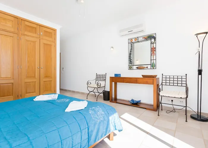Coolhouses Algarve Luz, 2 Bed Semi Detached Villa, Jardim Palmeiras Condominium, A Mato Porcas