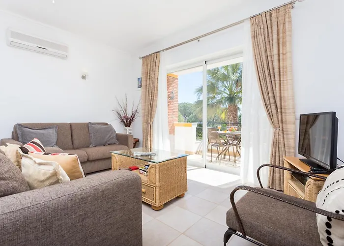 Hébergement de vacances Coolhouses Algarve Luz, 2 Bed Semi Detached Villa, Jardim Palmeiras Condominium, A