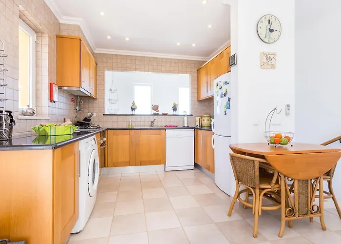 Coolhouses Algarve Luz, 2 Bed Semi Detached Villa, Jardim Palmeiras Condominium, A Hébergement de vacances *