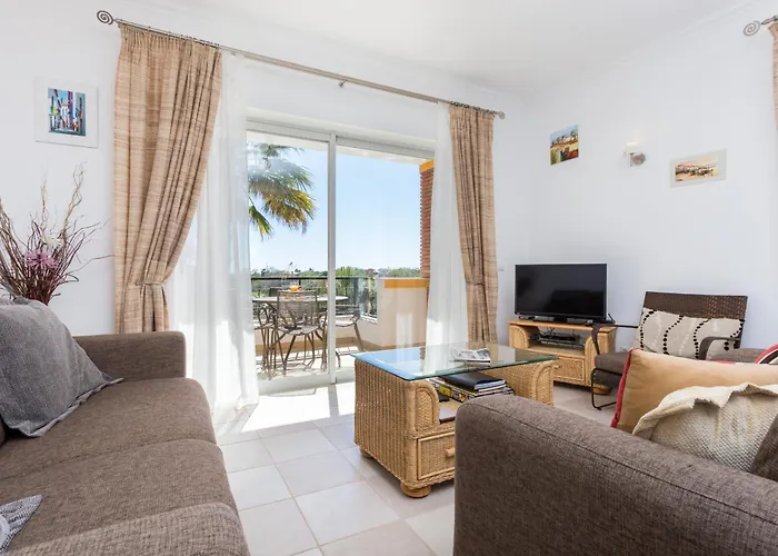 Hébergement de vacances Coolhouses Algarve Luz, 2 Bed Semi Detached Villa, Jardim Palmeiras Condominium, A *
