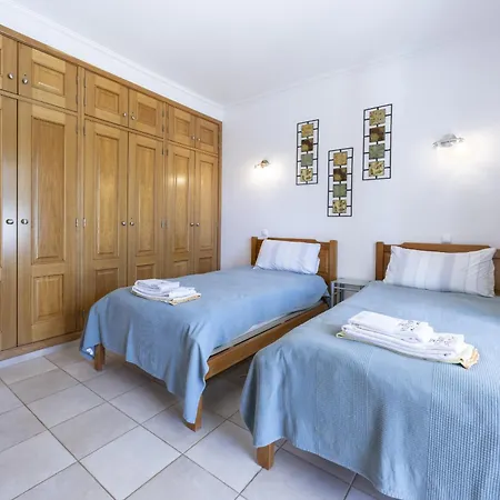 Holiday home Coolhouses Algarve Luz, 2 Bed Semi Detached Villa, Jardim Palmeiras Condominium, A Mato Porcas